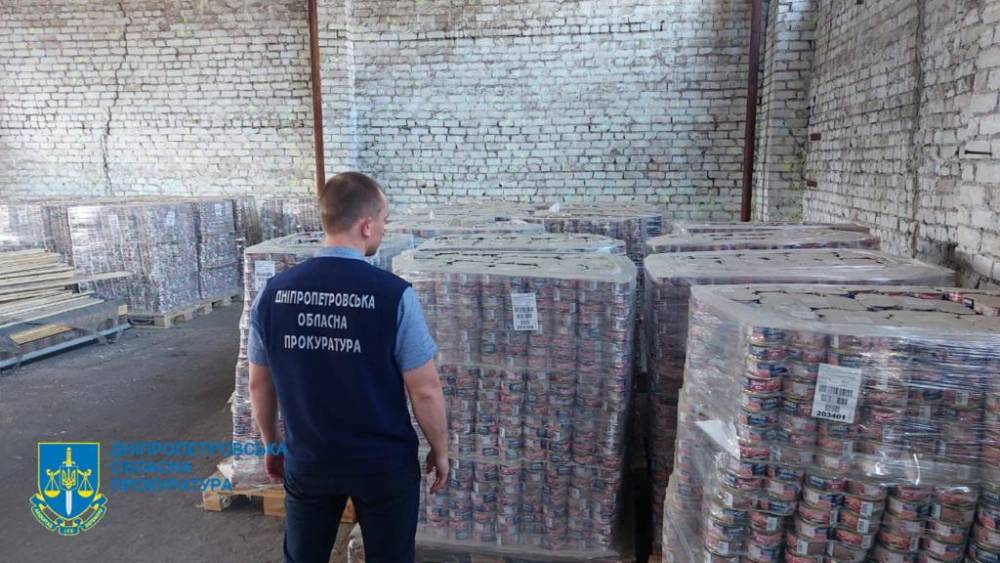 В Днепре бизнесмен пытался продать гуманитарную помощь  