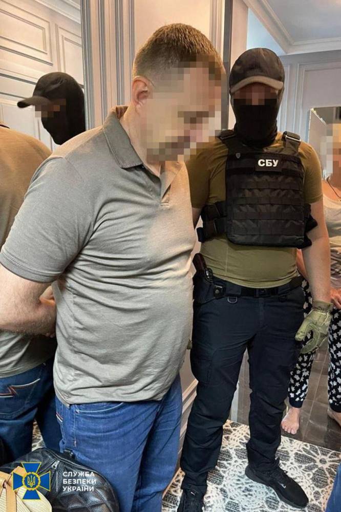 Во Киевской области чиновники миграционной службы помогали легализовать граждан стран-террористов