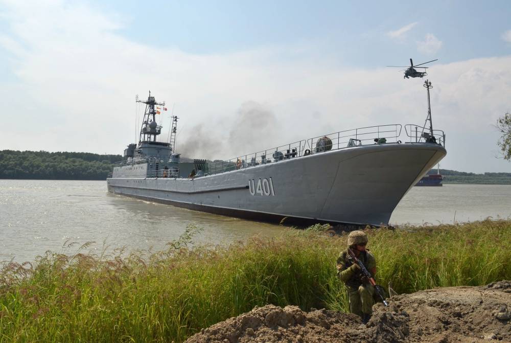 В Очакове житель получил срок за фото десантного корабля
