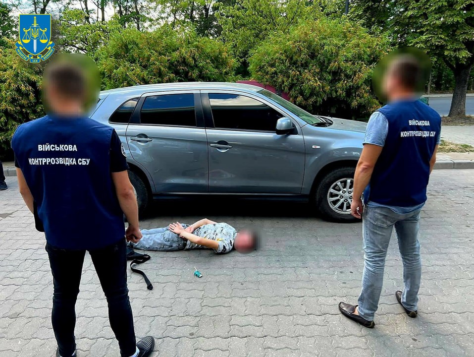 В Ужгороде пограничник помогал контрабандистам  