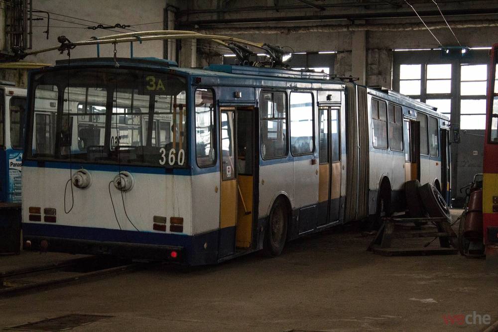 У Чернівцях в тролейбусному управлінні втратили 136 млн гривень