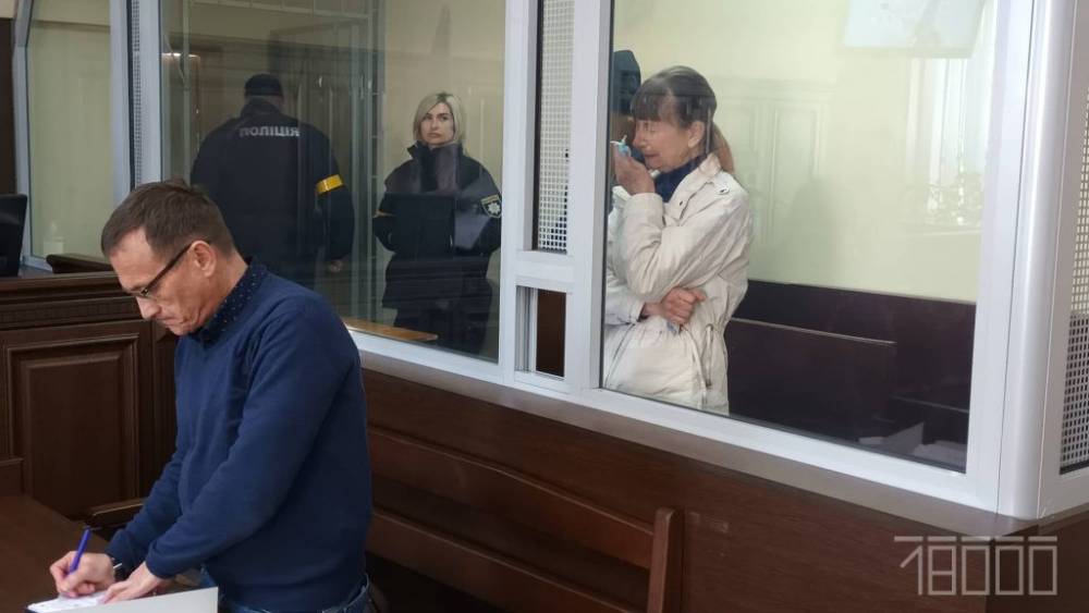 У Черкасах жінку, котра закликала бомбити Україну, повторно судили за держзраду