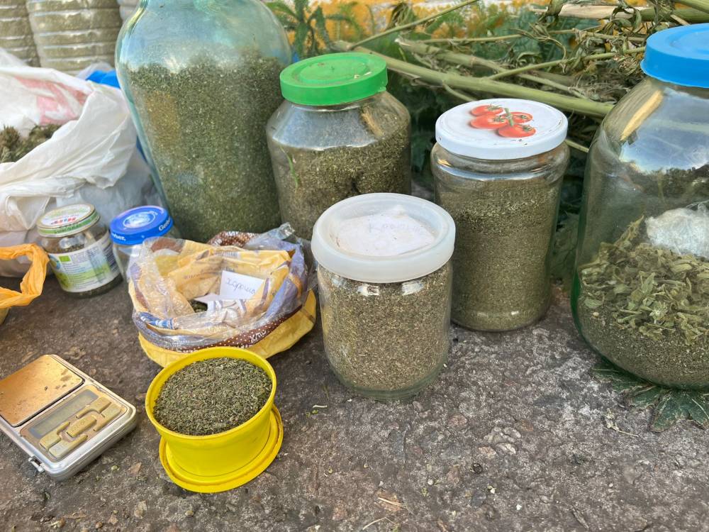 У Харківській області на території військової частини знайшли партію наркотиків