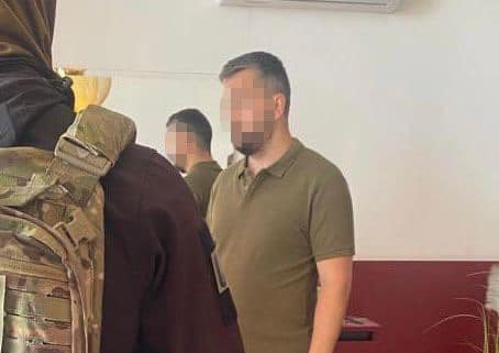 У Києві керівник громадської організації переправляв людей за кордон  