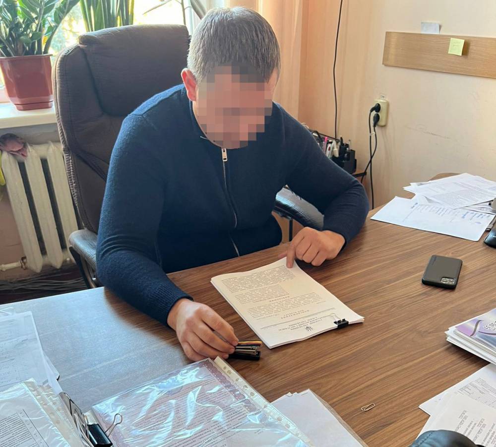 У Києві посадовець мерії розтратив кошти на капремонті міжквартальних проїздів  