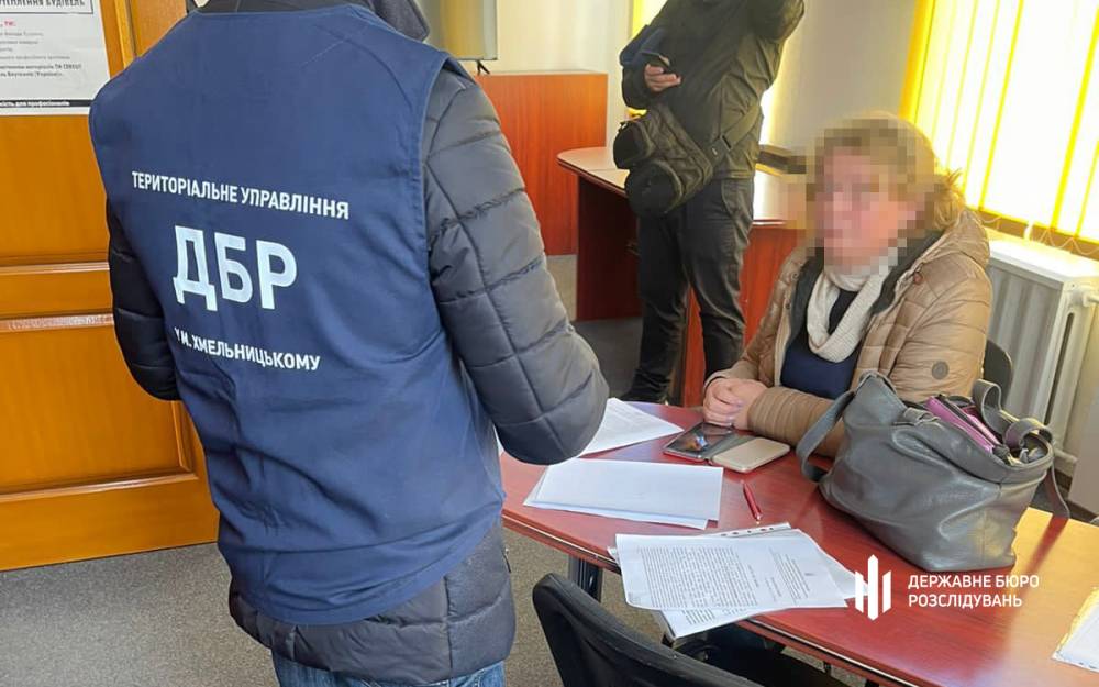 Заступник директора знищенного житомирського ліцею виправдовувала окупантів  