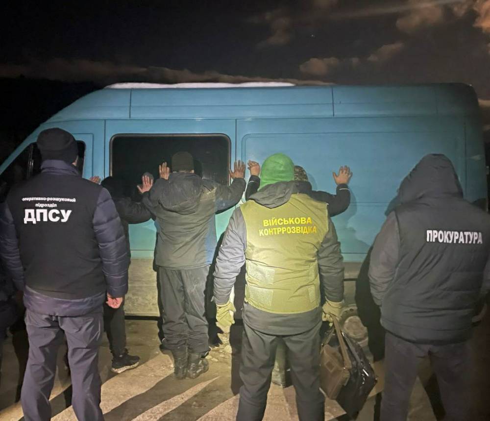У Чернівцях затримали організатора незаконного каналу  