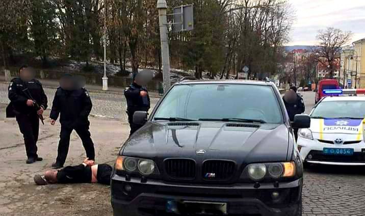 У Чернівцях за викрадення засудили групу бандитів  