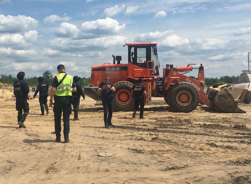На Харківщині директор фірми нелегально добув піску на 500 млн гривень