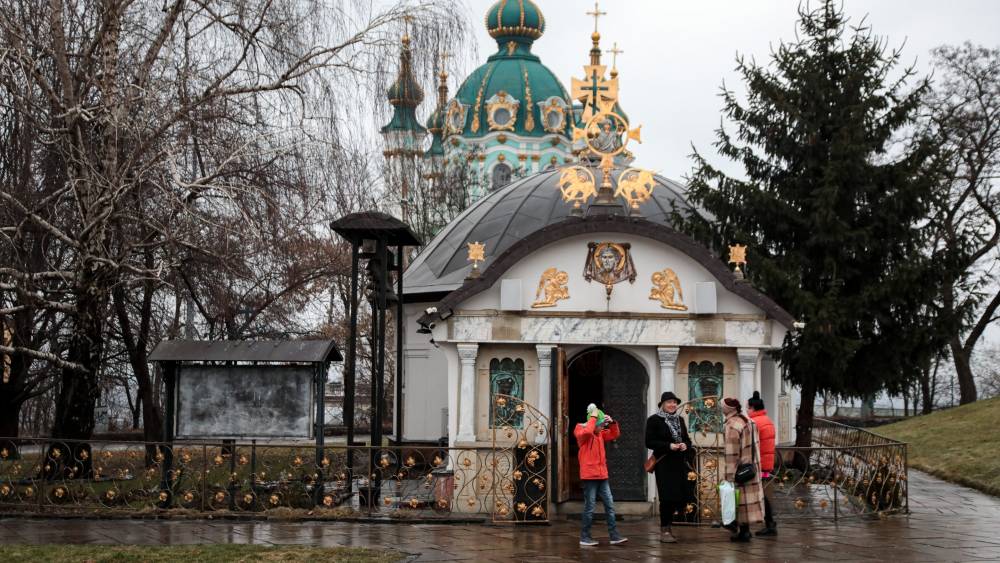 У Києві суд вирішив знести храм, який псує вигляд Десятинної церкви