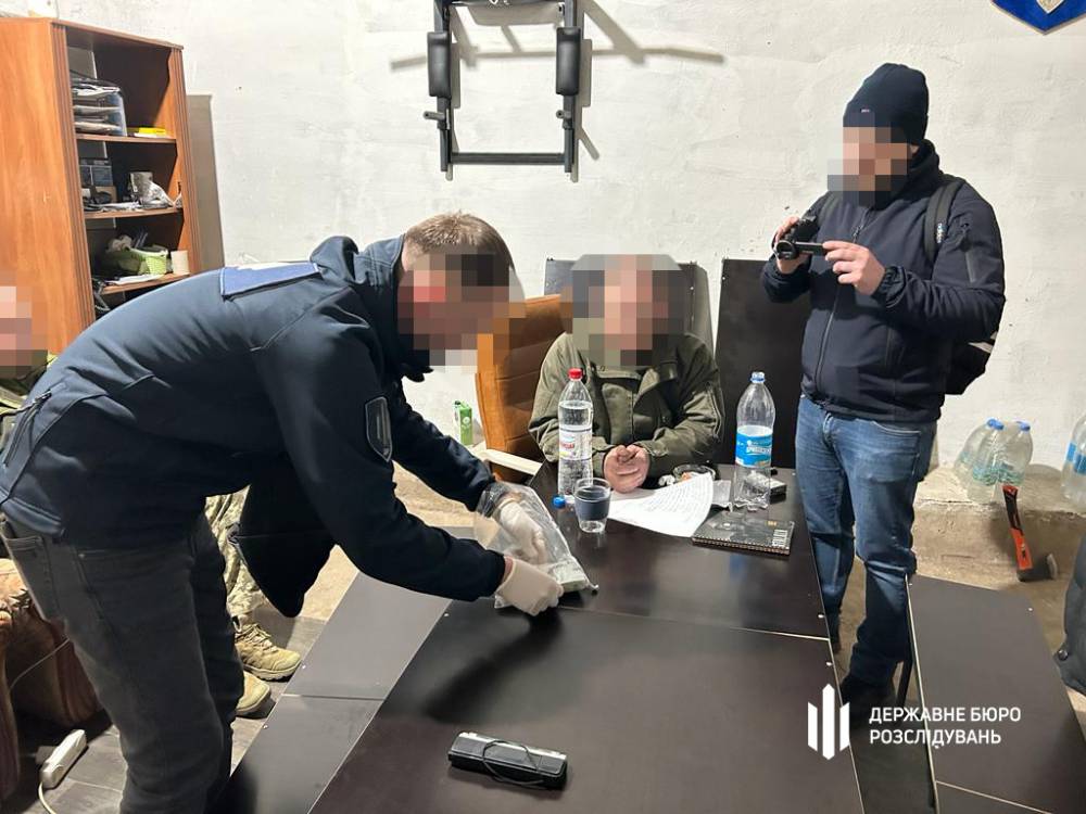 В Одесі на хабарі викрито двох офіцерів військової частини