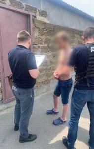 У Києві псевдополіцейський намагався отримати гроші з директора скандального дитсадка  
