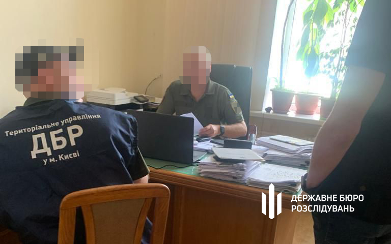 Посадовець Міноборони допустив втрату 15 млн гривень на ремонті дороги  