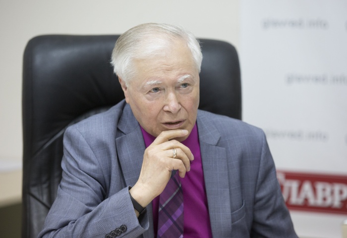 У Києві директора Інституту психології засудили до трьох років ув’язнення