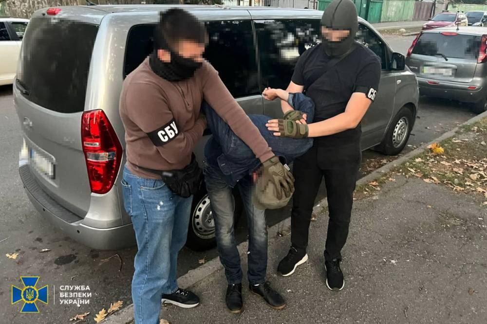 У Києві затримали агента ФСБ, котрий хотів вступити до школи «Армії дронів»
