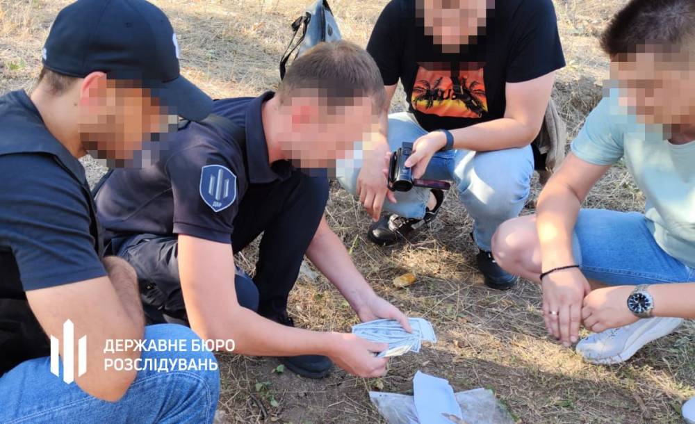На Одещині затримали поліцейського, котрий намагався допомогти ухилянту