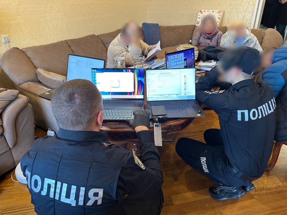 В Україні викрили потужну хакерську групу, яка шантажувала іноземні компанії  