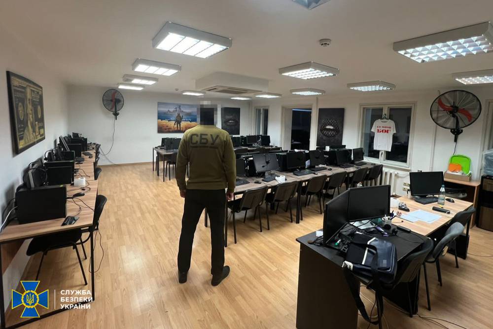 В Україні за добу ліквідували понад 100 кол-центрів  