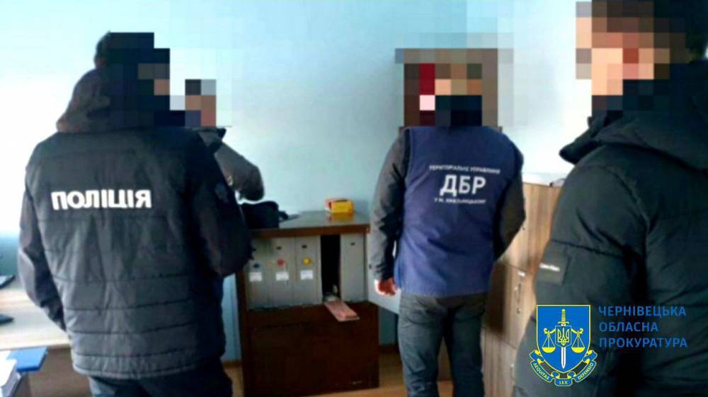 Чернівецькі митники незаконно пропустили з Румунії цигарки вартістю 42 млн гривень