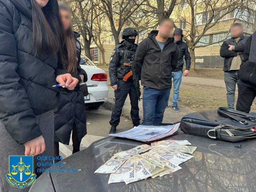 В Одесі на хабарі затримали посадовця міської ради