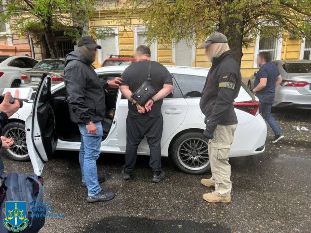 В Одесі патрульний обіцяв за гроші допомогти нетверезому водієві