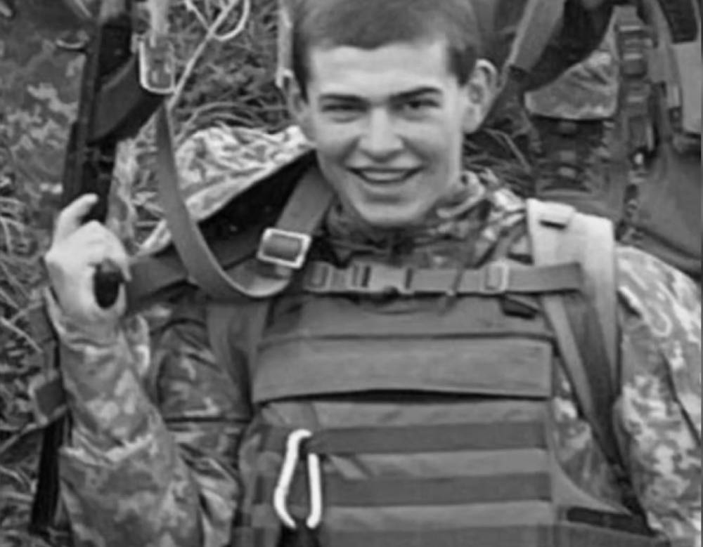 В Одесі під час стрибків з парашутом загинув курсант  