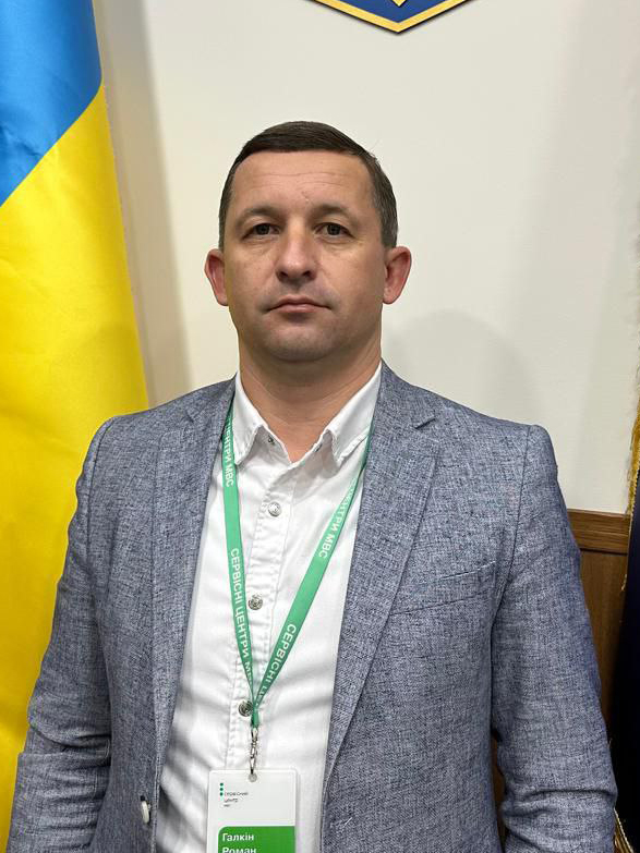 Голова сервісного центру МВС в Ізмаїлі набув два авто за 2,5 млн гривень  