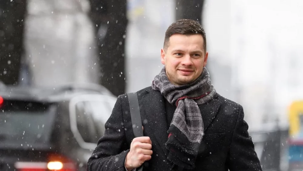 Фірму помічника нардепа Костюха викрили на контрабанді електронних сигарет