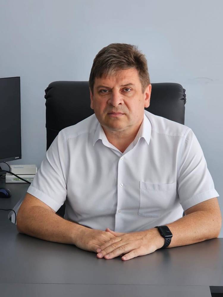 Начальник сервісного центру МВС в Хусті декларує свій будинок як недобуд, але живе із мамою