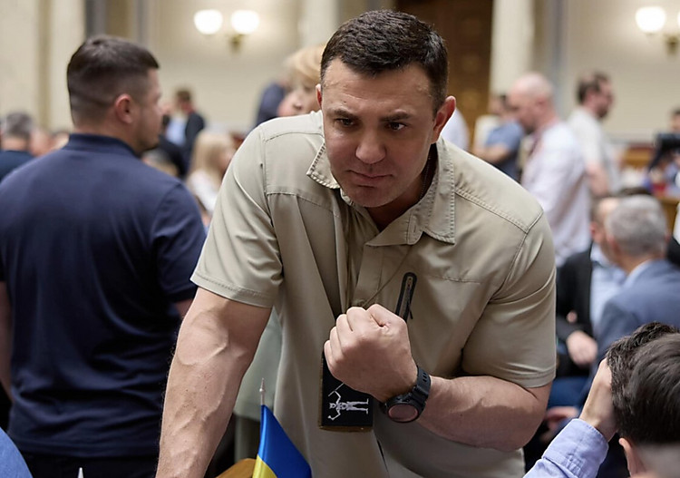 Нардеп Тищенко не зміг скасувати арешт зі свого коштовного годинника та готівки