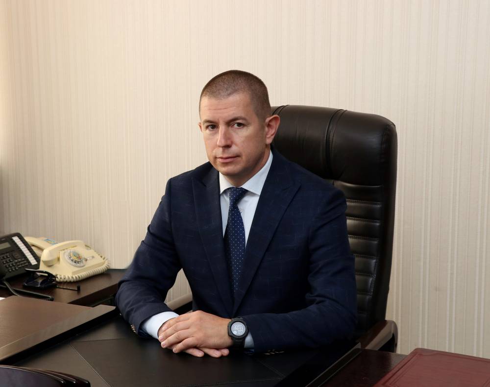 Безробітна дружина заступника прокурора Запорізької області придбала нерухомість та авто за заниженою вартістю  