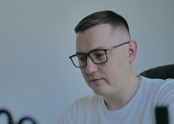 Директор з ризиків ДП «Державний оператор тилу» Бігунець живе в квартирі свого тестя  