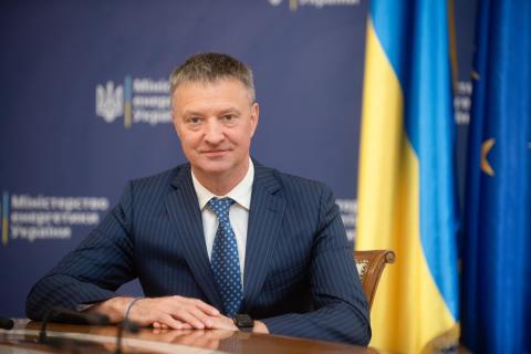 Новий заступник міністра енергетики В’язовченко їздить на Mercedes-Benz S350 свого родича  
