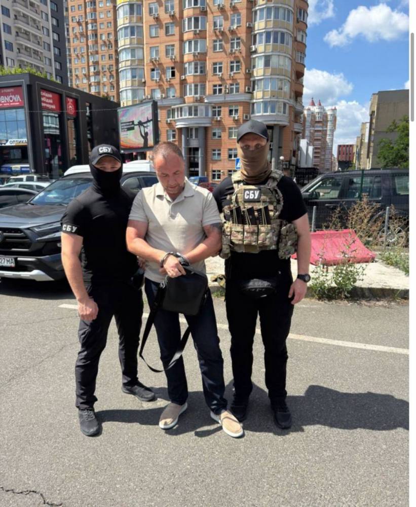 Ексочільник департаменту КМДА Світлий, затриманий СБУ, перед звільненням придбав квартиру та паркомісце  
