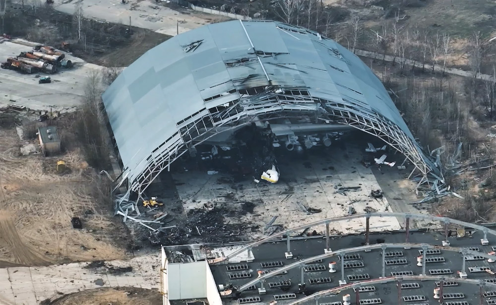 Українця викрили на шахрайстві з відновленням літаків Boeing, пошкоджених у Гостомелі  