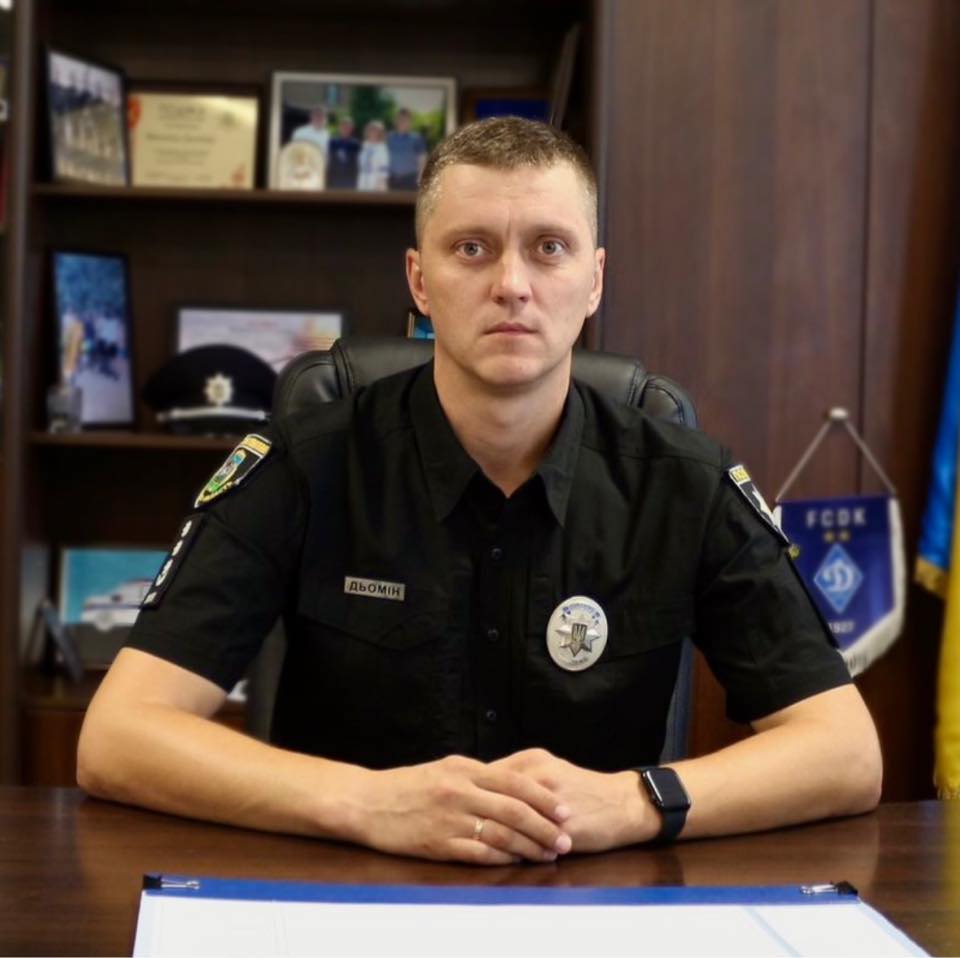 Керівник Обухівської поліції підписаний на продюсера Макса Фадєєва, котрий підтримує війну  