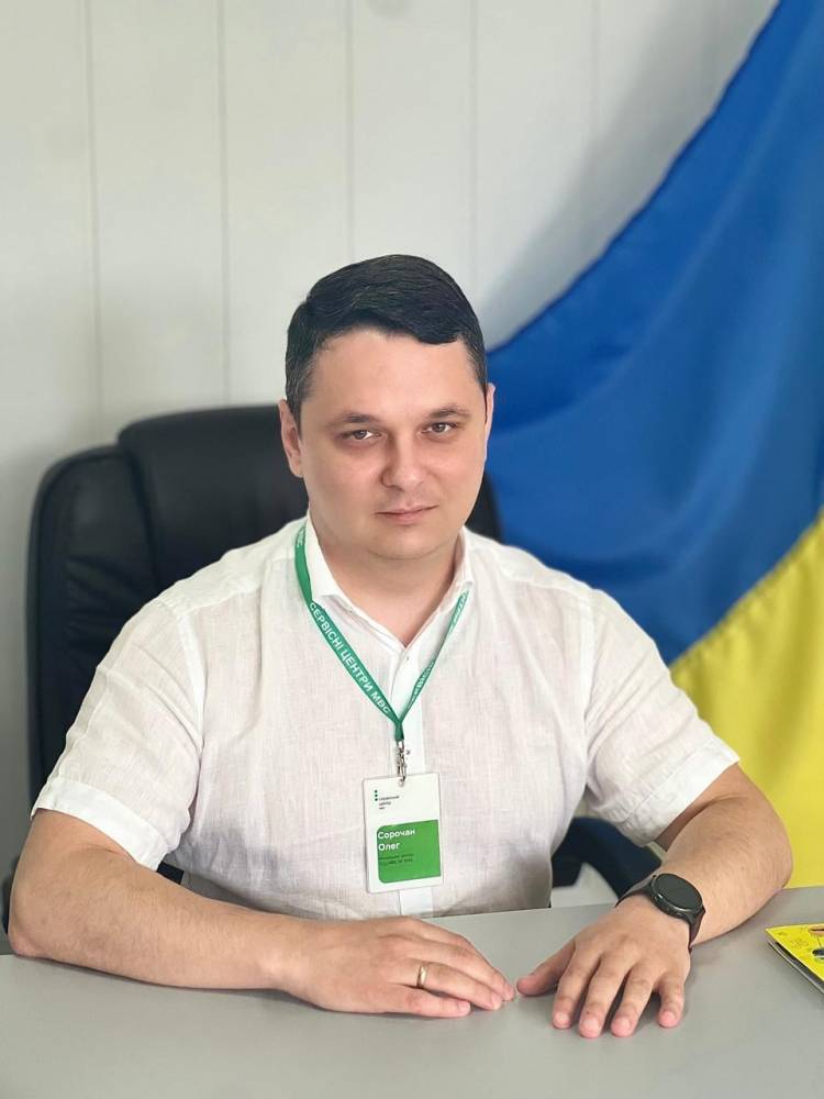 Керівник сервісного центру МВС у Білгород-Дністровському Сорочан оформив коштовне авто на матір  