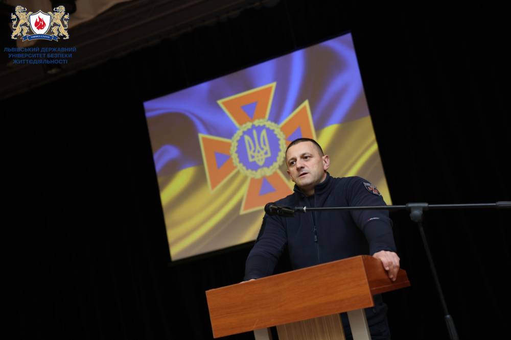 Родина проректора Львівського університету БЖД Бойка декларує життя в кредит  