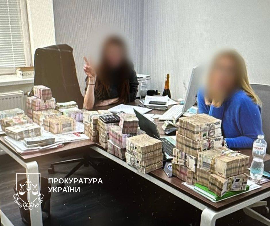 Експодатківця Бамбізова викрили у "відмиванні" 1,5 млрд грн  