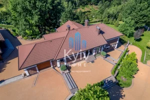 Співробітник Офісу генпрокурора Петров продає свій маєток за 1,1 млн доларів  