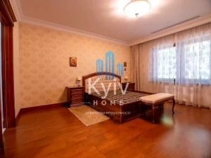 Співробітник Офісу генпрокурора Петров продає свій маєток за 1,1 млн доларів  