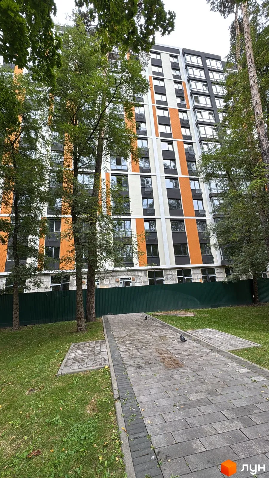 Фірма ексмера Ірпеня Карплюка "віджала" ділянку в поліції охорони під новий ЖК  