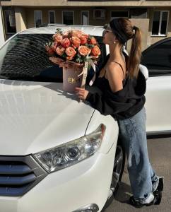 Офіційно безробітна дружина експоліцейського з Харкова веде розкішний спосіб життя  