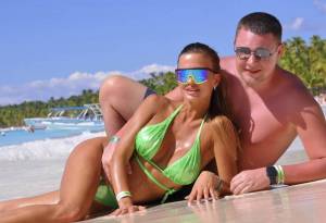 Офіційно безробітна дружина експоліцейського з Харкова веде розкішний спосіб життя  