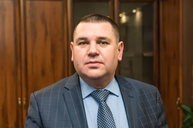 Голова управління ДМС Івано-Франківщини Саїв при звільненні задекларував значні статки та дружину-мільйонера  