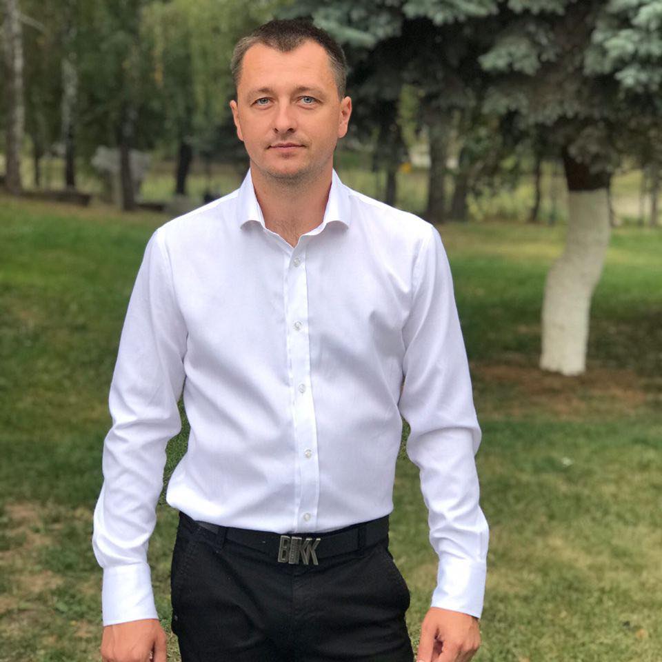 Новий голова Чабанівської селищної ради Захаренко задекларував Porsche Macan