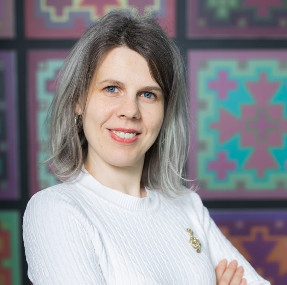 Начальниця управління освіти Деснянського району Києва Хомич задекларувала 95,4 тисяч доларів готівкою  