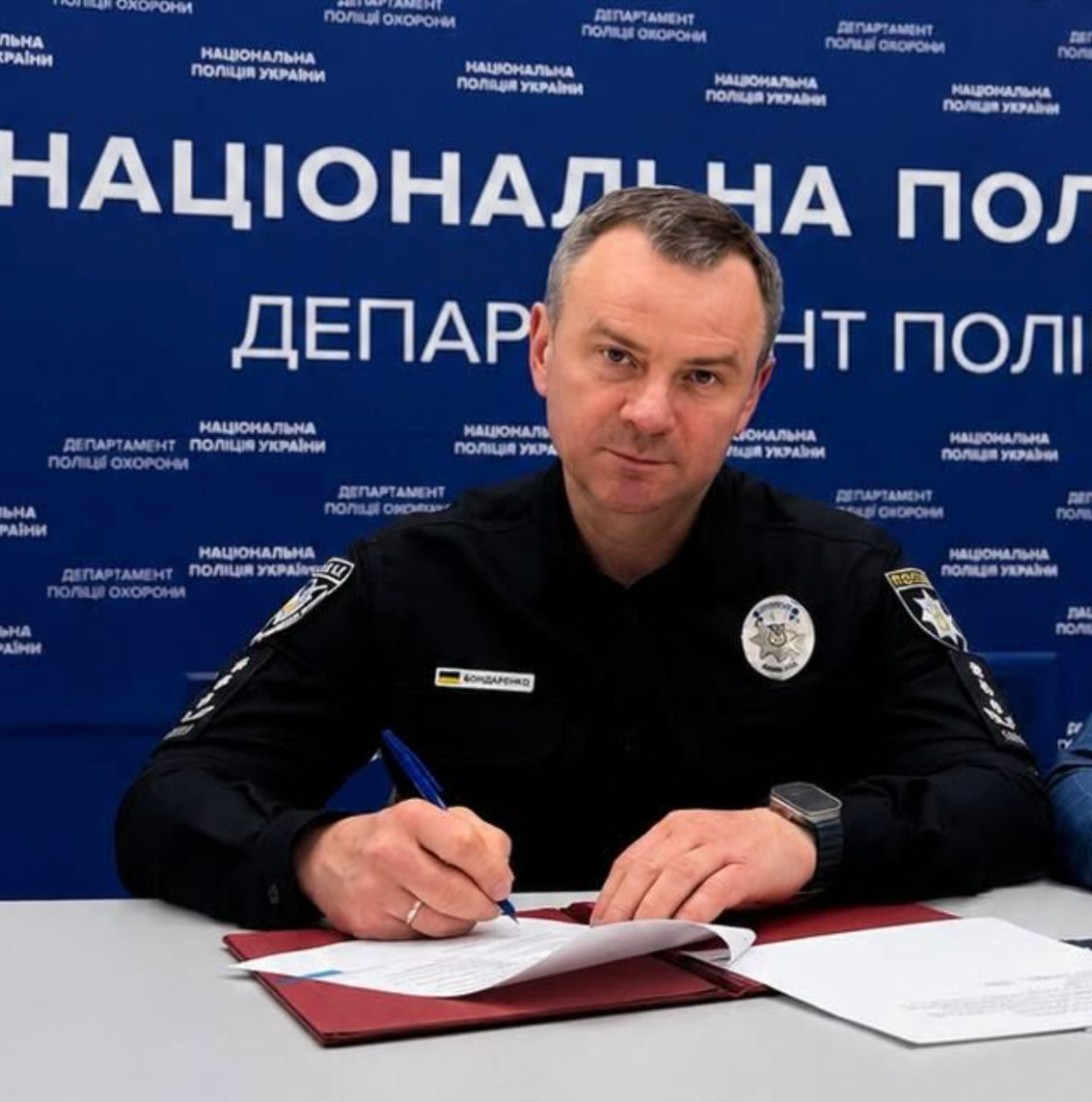 Заступник начальника департаменту поліції охорони Бондаренко мешкає у маєтку сестри під Києвом