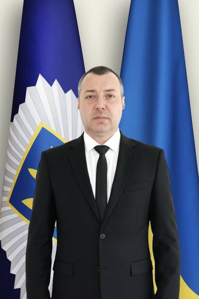 Очільник ТСЦ МВС у Гадячі Дмитренко вказав авто за заниженою вартістю