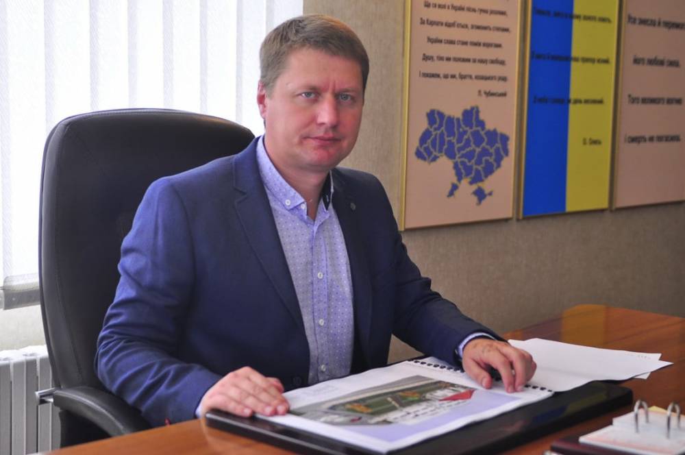 Будинки, «золоті» землі та сумнівні зв’язки очільника Авангарду Сергія Хрустовського  